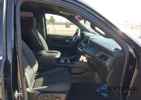 2021 Chevrolet Suburban 2Wd Ls z USA, uszkodzony, nr VIN 1GNSCBKDXMR216443